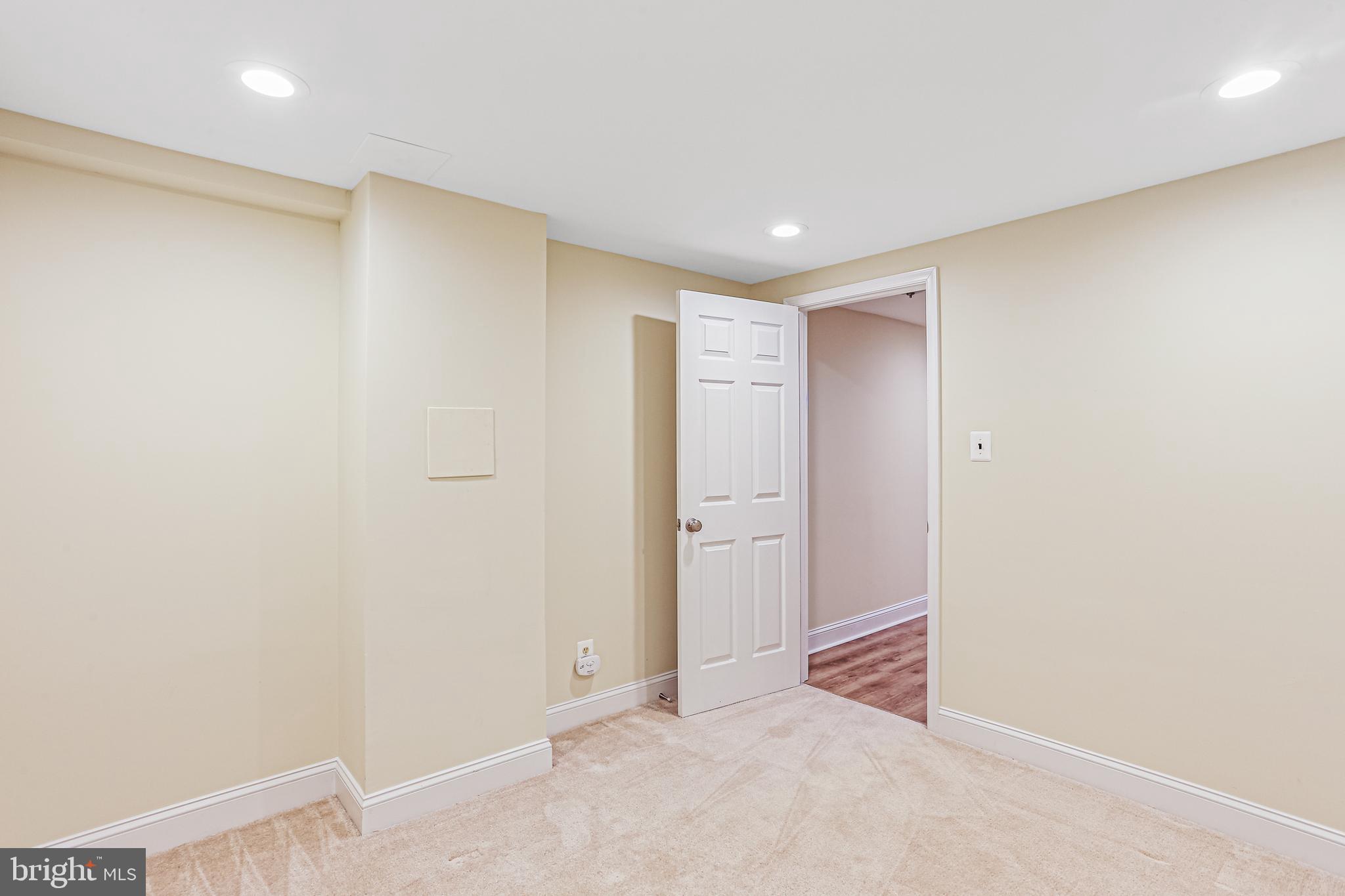 8638 Bali Road Ellicott City, MD 21043 - Photo 29 of 38 Gallery Image 29