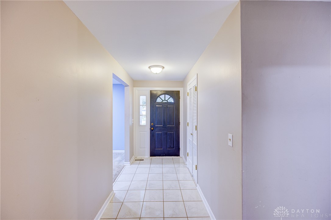 6051 Waterloo Road Dayton, OH 45459 - Photo 4 of 29 Gallery Image 4