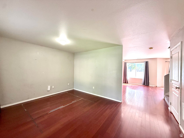 1009 West 950 South Springville, UT 84663 - Photo 10 of 27 Hardwood-style flooring throughout