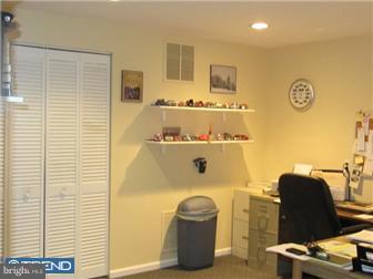 7 Yellowstone Drive Princeton Junction, NJ 08550 - Photo 11 of 12 Office / Study