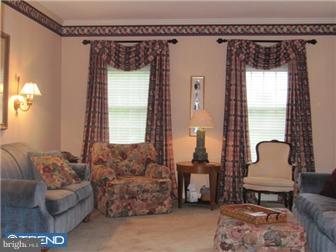 7 Yellowstone Drive Princeton Junction, NJ 08550 - Photo 3 of 12 Living Room