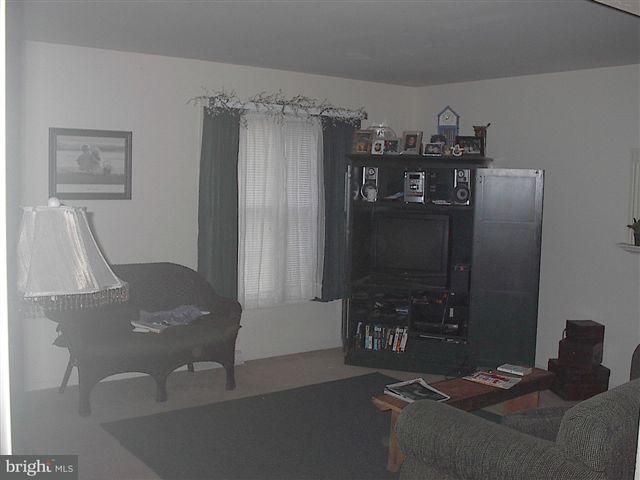 31 Diamond Spring Circle Akron, PA 17501 - Photo 4 of 4 Gallery Image 4