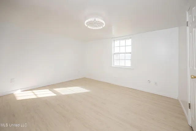 $1,500 | 802 School Avenue, Pascagoula, MS 39567