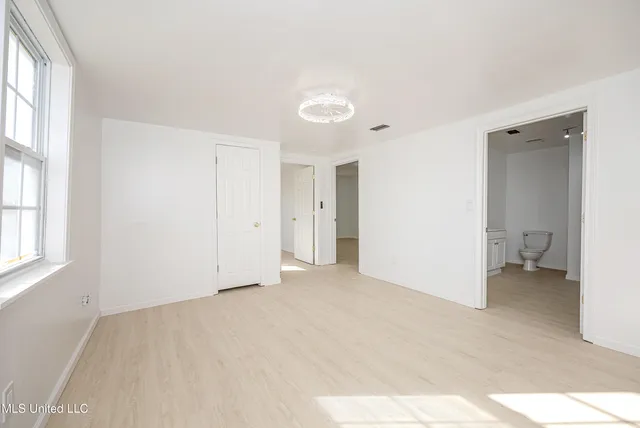 $1,500 | 802 School Avenue, Pascagoula, MS 39567