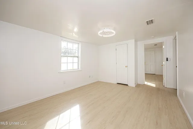 $1,500 | 802 School Avenue, Pascagoula, MS 39567