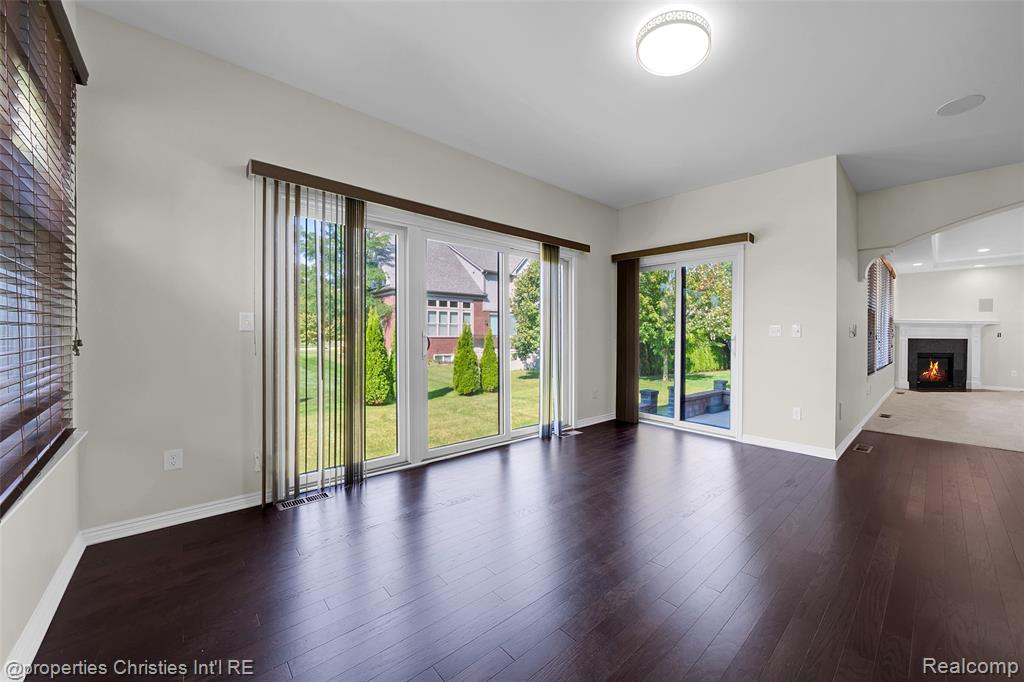 3938 Somerset Circle Rochester Hills, MI 48309 - Photo 18 of 71