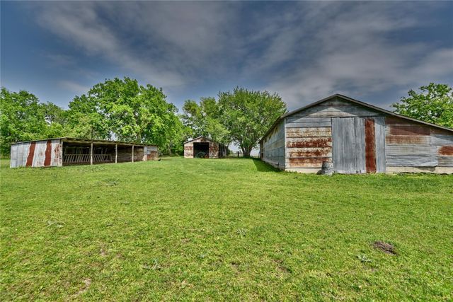 $1,762,227 | 3521 Bryant Road, Schulenburg, TX 78956
