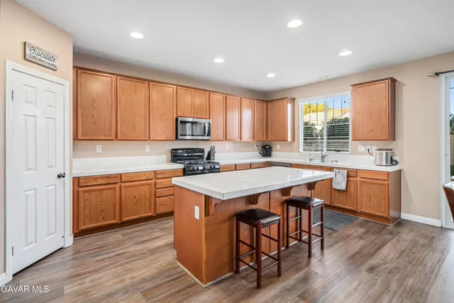 $599,990 | 38442 Wakefield Place, Palmdale, CA 93551