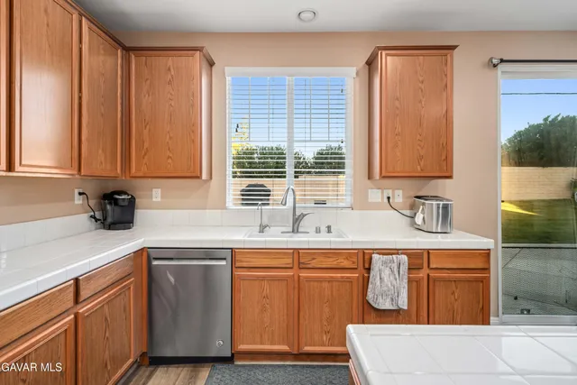 $599,990 | 38442 Wakefield Place, Palmdale, CA 93551