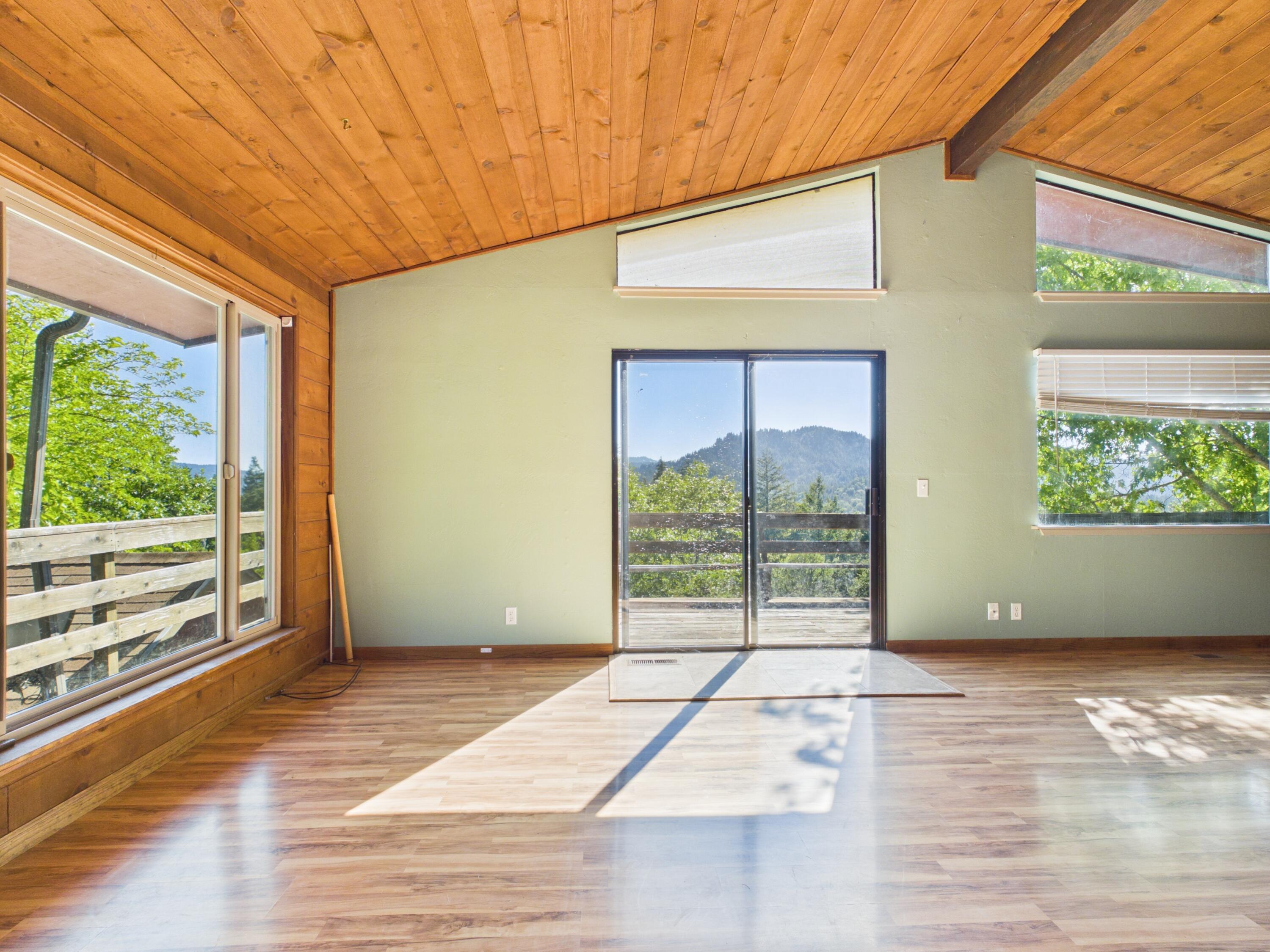 133 Arthur Road Garberville, CA 95542 - Photo 5 of 60