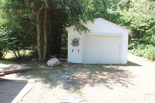 9 Foster Road Southwick, MA 01077 - Photo 6 of 28 Gallery Image 6