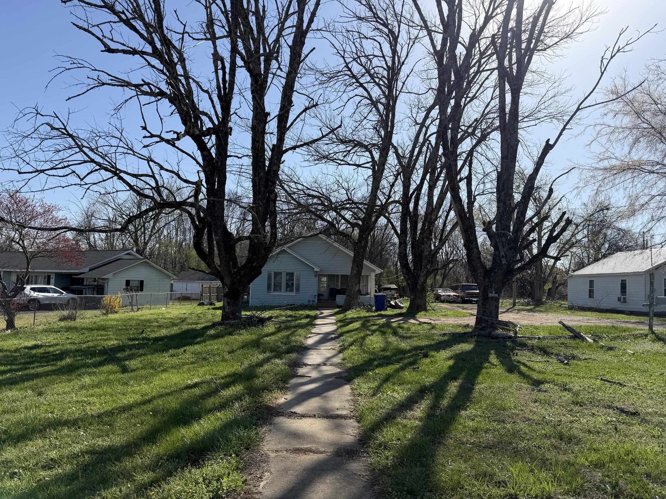 690 Patterson Road Savannah, TN 38372 - Photo 21 of 26 a backyard of a house with lots of green space