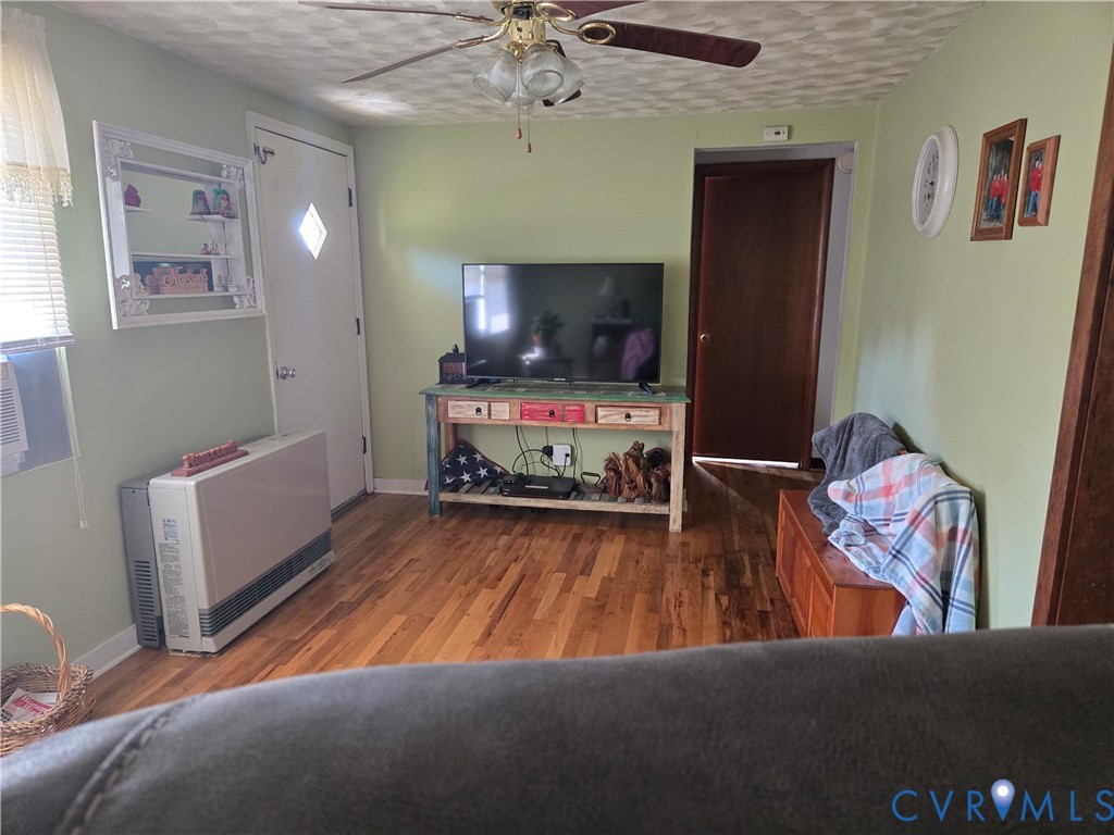 32 Raines Road Farmville, VA 23901 - Photo 4 of 15