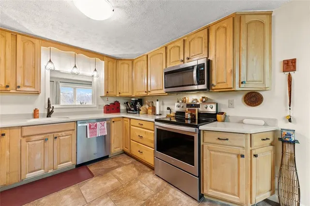 $419,900 | 153 Lake Drive, Greensburg, PA 15601