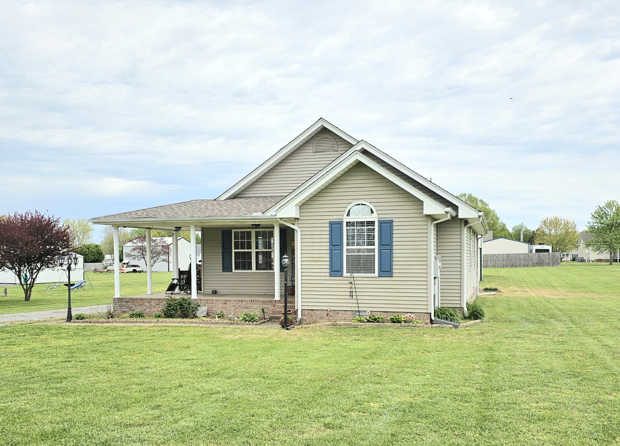 285 Browns Road Lafayette, TN 37083 - Photo 1 of 30 a front view of house with yard and green space