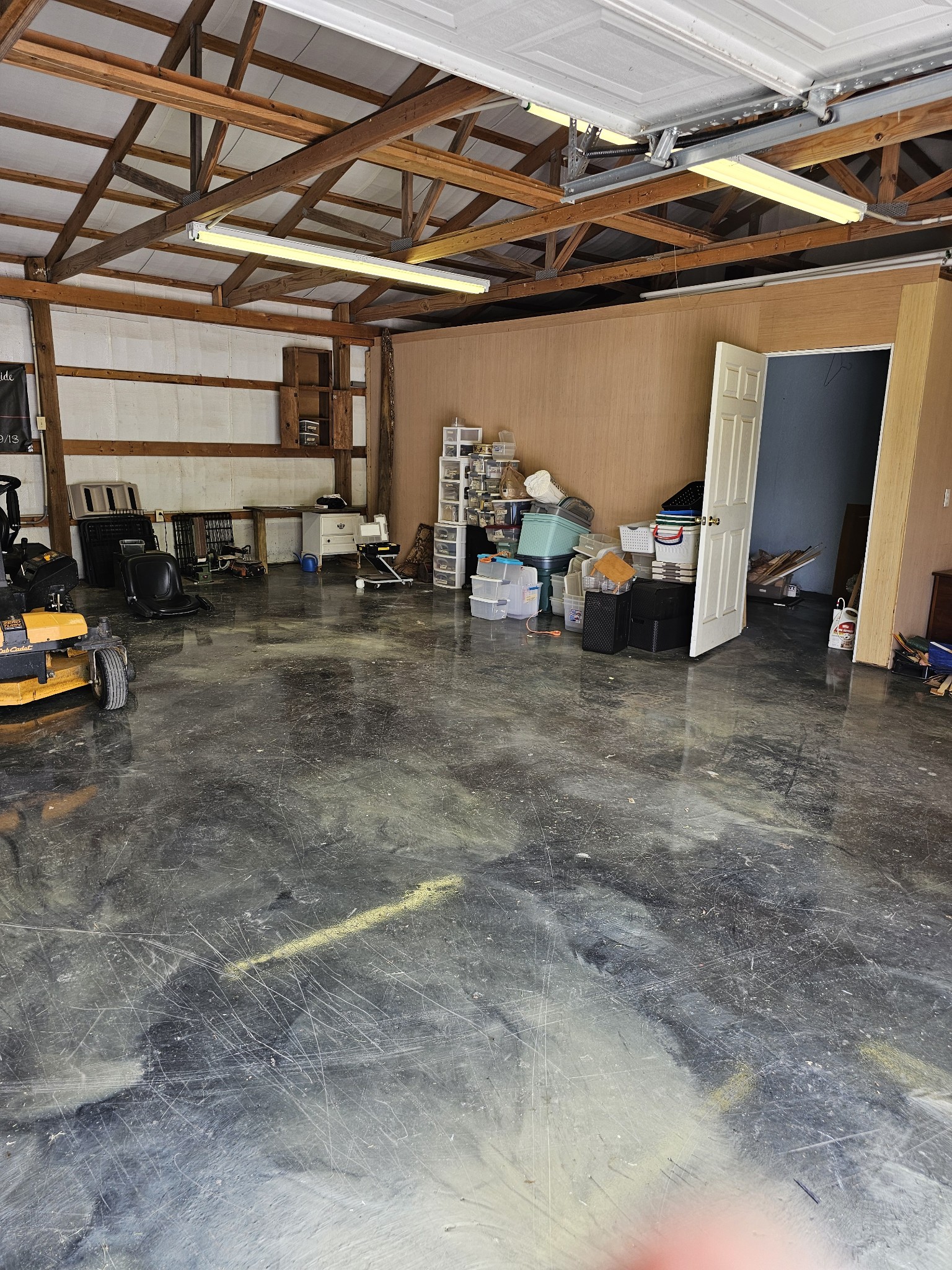 285 Browns Road Lafayette, TN 37083 - Photo 24 of 30 a view of car garage