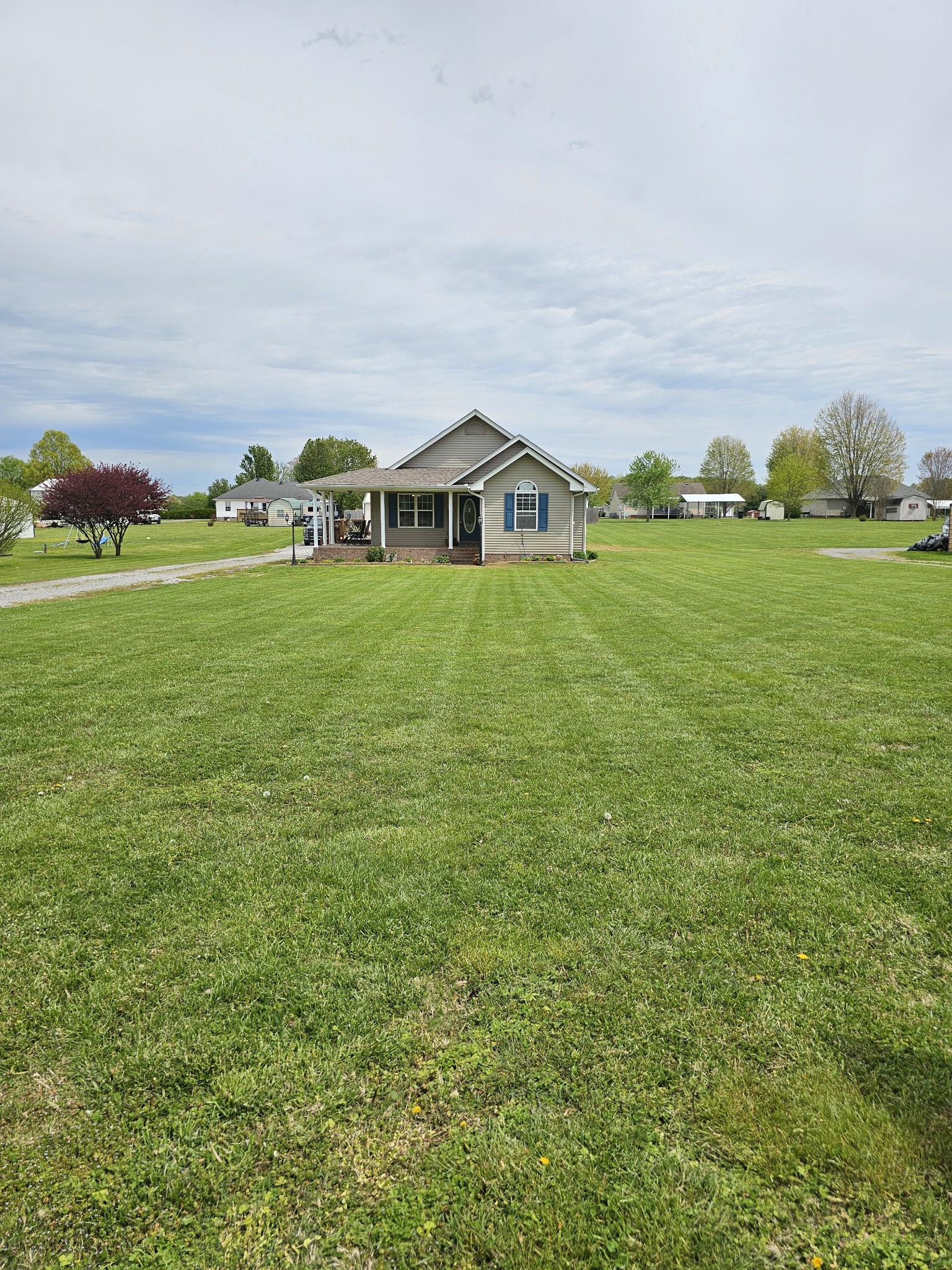 285 Browns Road Lafayette, TN 37083 - Photo 29 of 30 a front view of a house with a yard