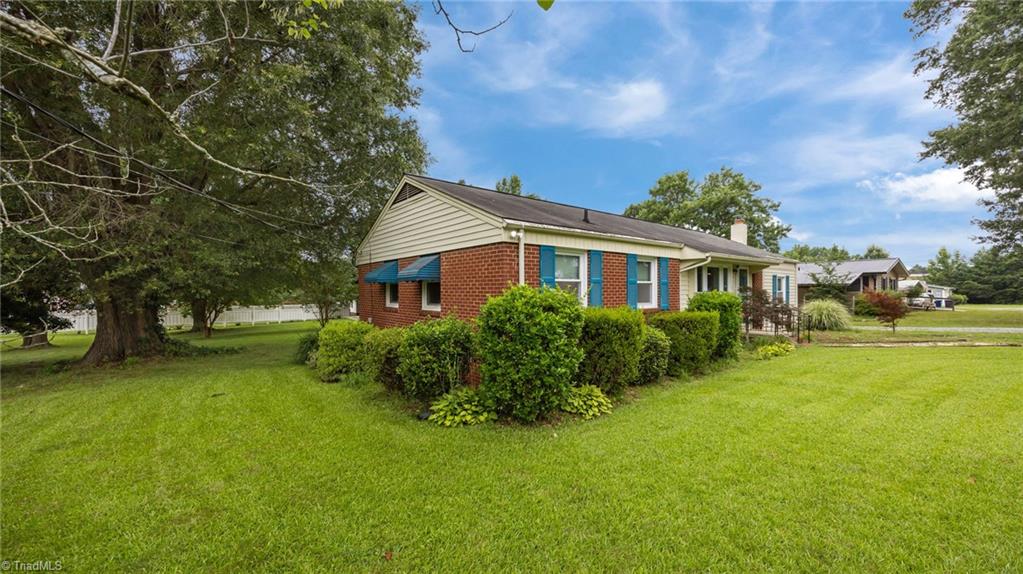 1008 Roxboro Road Haw River, NC 27258 - Photo 3 of 34 left side view
