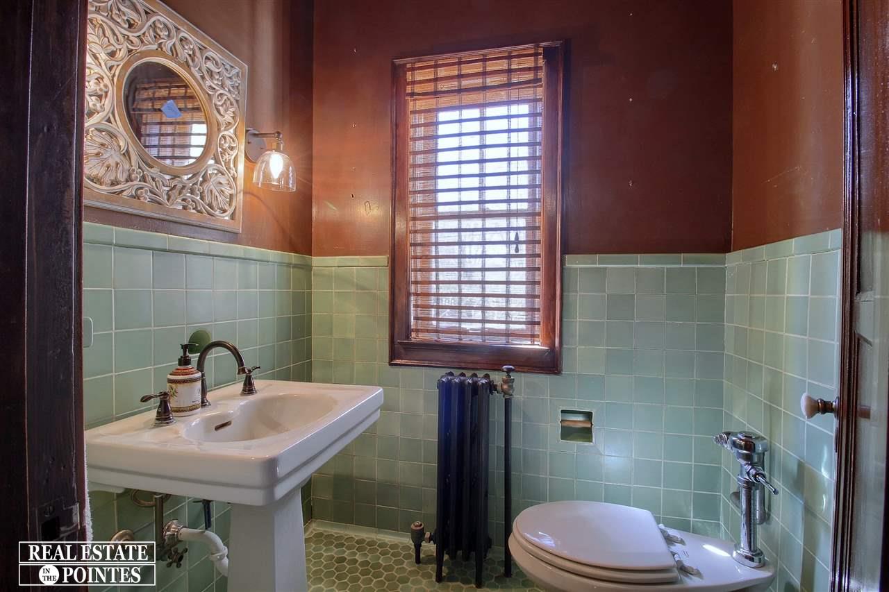 1005 Whittier Road Grosse Pointe Park, MI 48230 - Photo 23 of 63