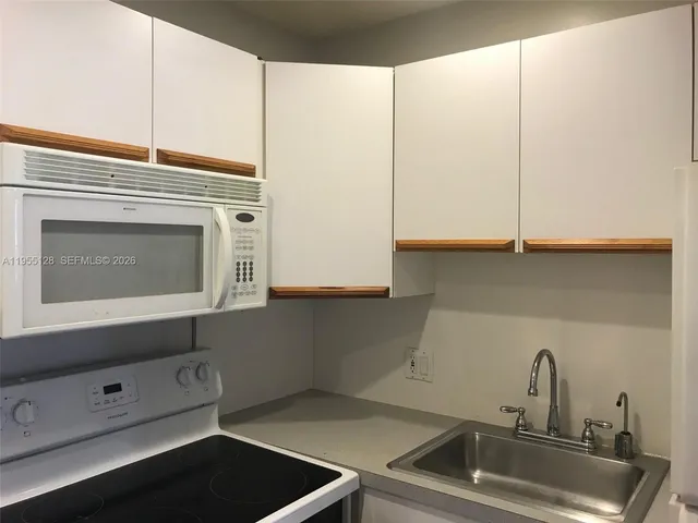 $1,550 | 4104 Northwest 88th Avenue, Unit 2, Coral Springs, FL 33065