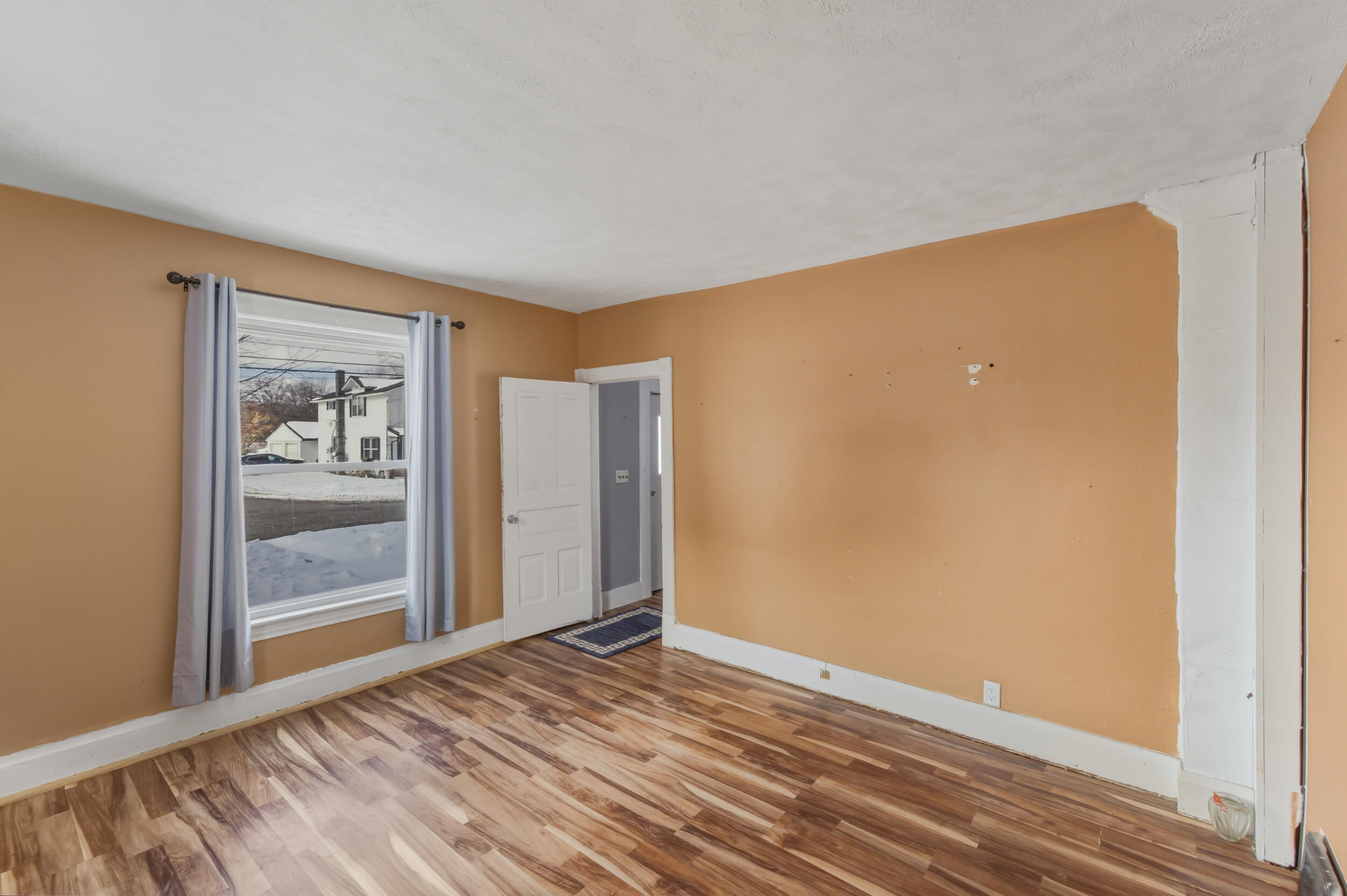 516 South Front Street Belding, MI 48809 - Photo 11 of 29 515-s-front-st_007