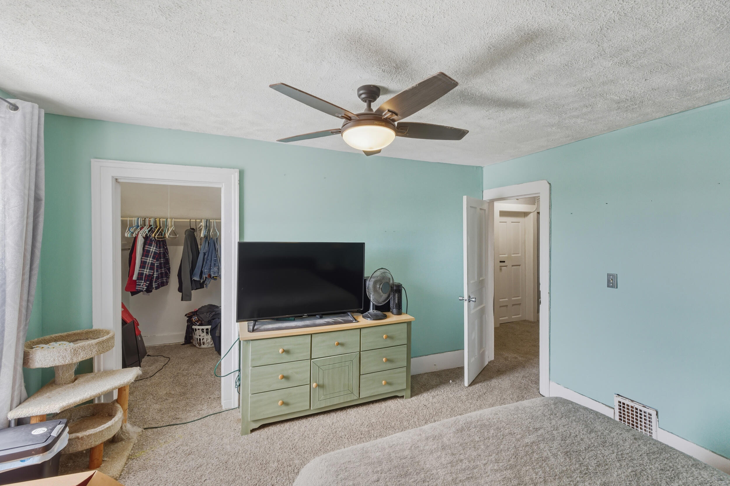 516 South Front Street Belding, MI 48809 - Photo 16 of 29 515-s-front-st_019