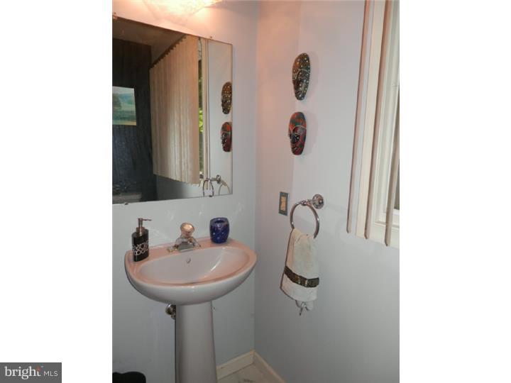 43 Carter Road Thornton, PA 19373 - Photo 9 of 25 Bathroom