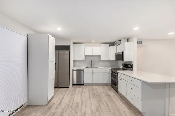 $479,900 | 3478 East Sharon Drive, Phoenix, AZ 85032