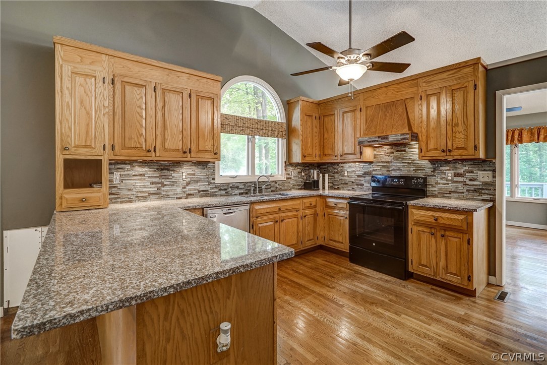 5627 Promontory Pointe Road Midlothian, VA 23112 - Photo 19 of 50 Gallery Image 19