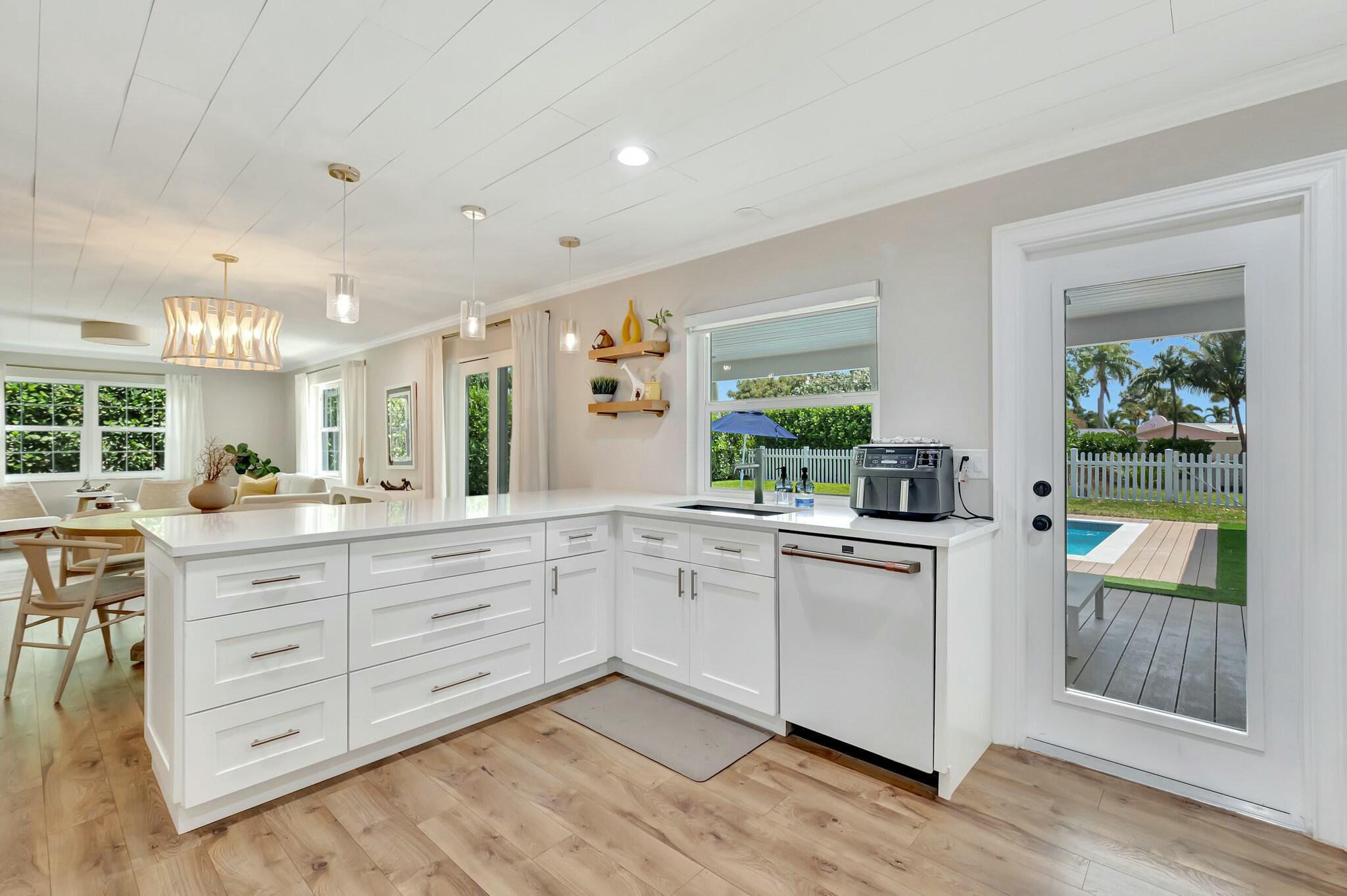 998 Southwest 7th Street Boca Raton, FL 33486 - Photo 15 of 57 tempImagehV30ok