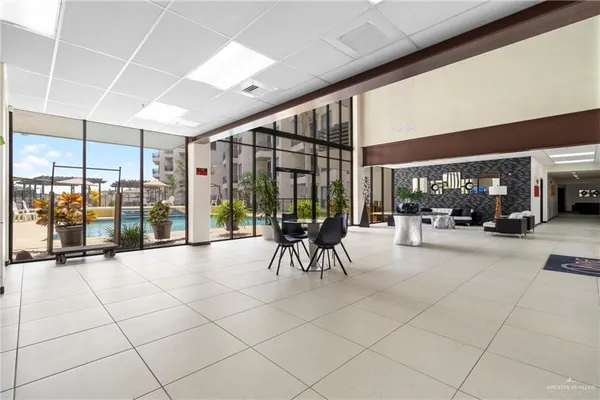 $1,800 | 813 Travis Street, Unit 408, Mission, TX 78572