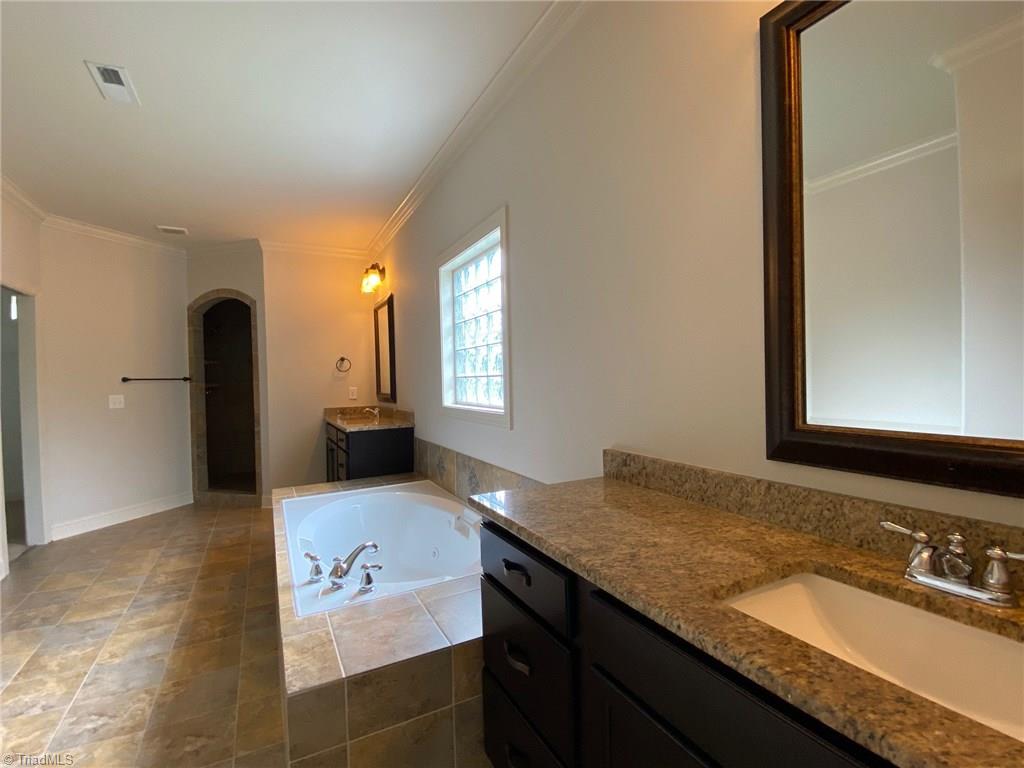6642 Ridge Run Court Clemmons, NC 27012 - Photo 21 of 29 Gallery Image 21