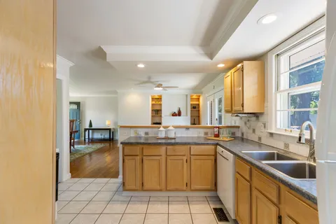 $525,000 | 2940 Fernbrook Lane, Nashville, TN 37214