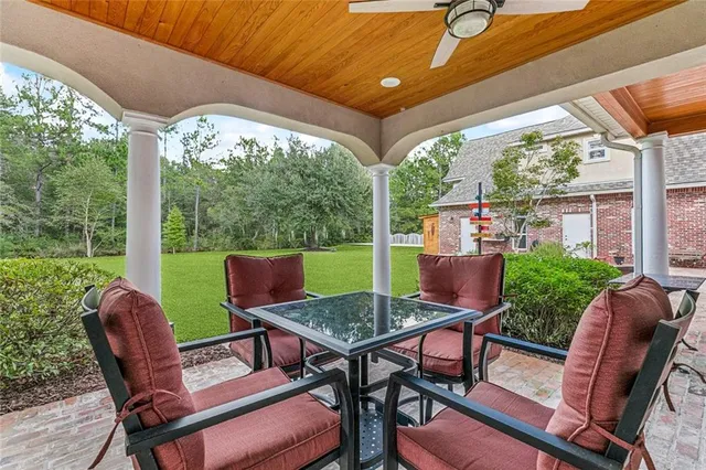 $995,000 | 21 Jamie Lane, Mandeville, LA 70471