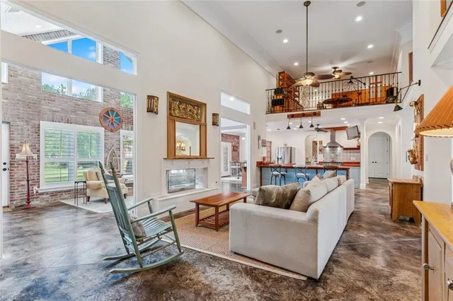 $995,000 | 21 Jamie Lane, Mandeville, LA 70471