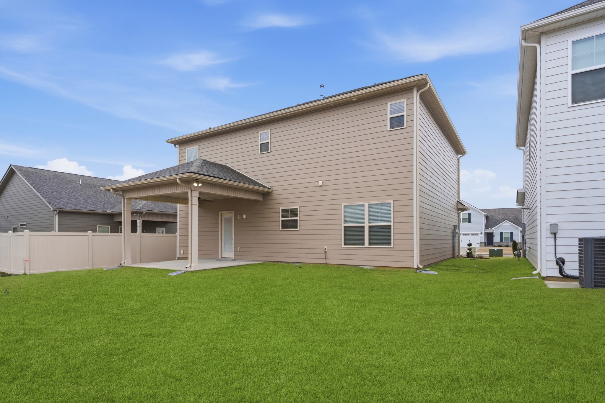 4015 Colleton Lane Murfreesboro, TN 37153 - Photo 28 of 34 a front view of house with a garden