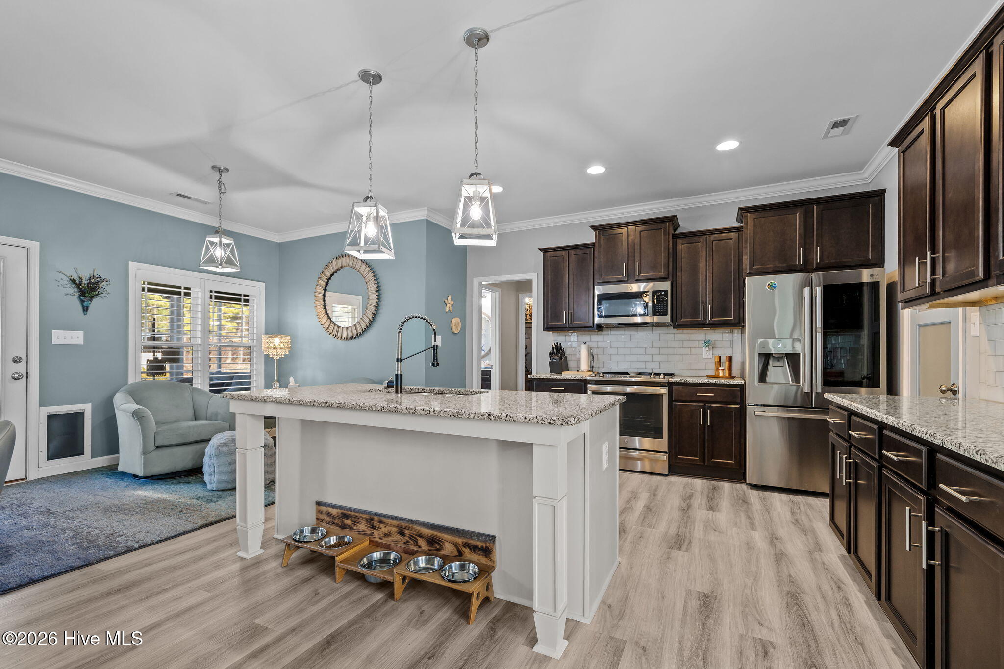 109 Ridgeline Drive Beaufort, NC 28516 - Photo 10 of 65 Kitchen with large center island.