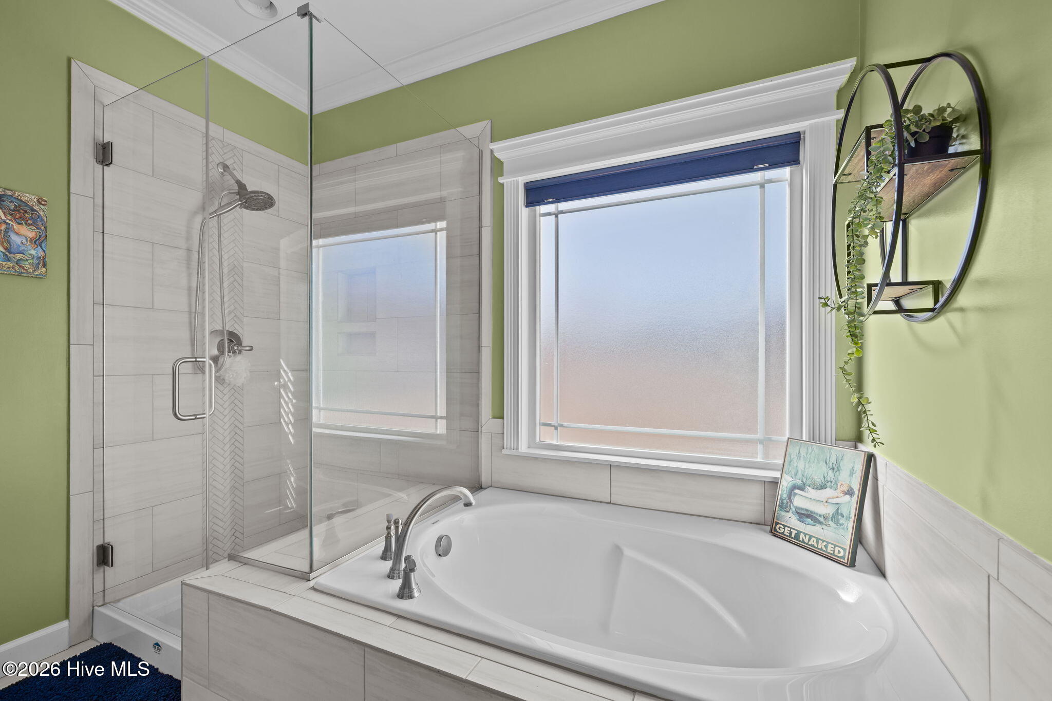 109 Ridgeline Drive Beaufort, NC 28516 - Photo 25 of 65 Large soaking tub and walk-in shower.