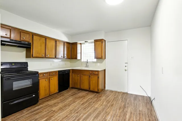 $1,200 | 9641 Hollock Street, Unit 4, Houston, TX 77075