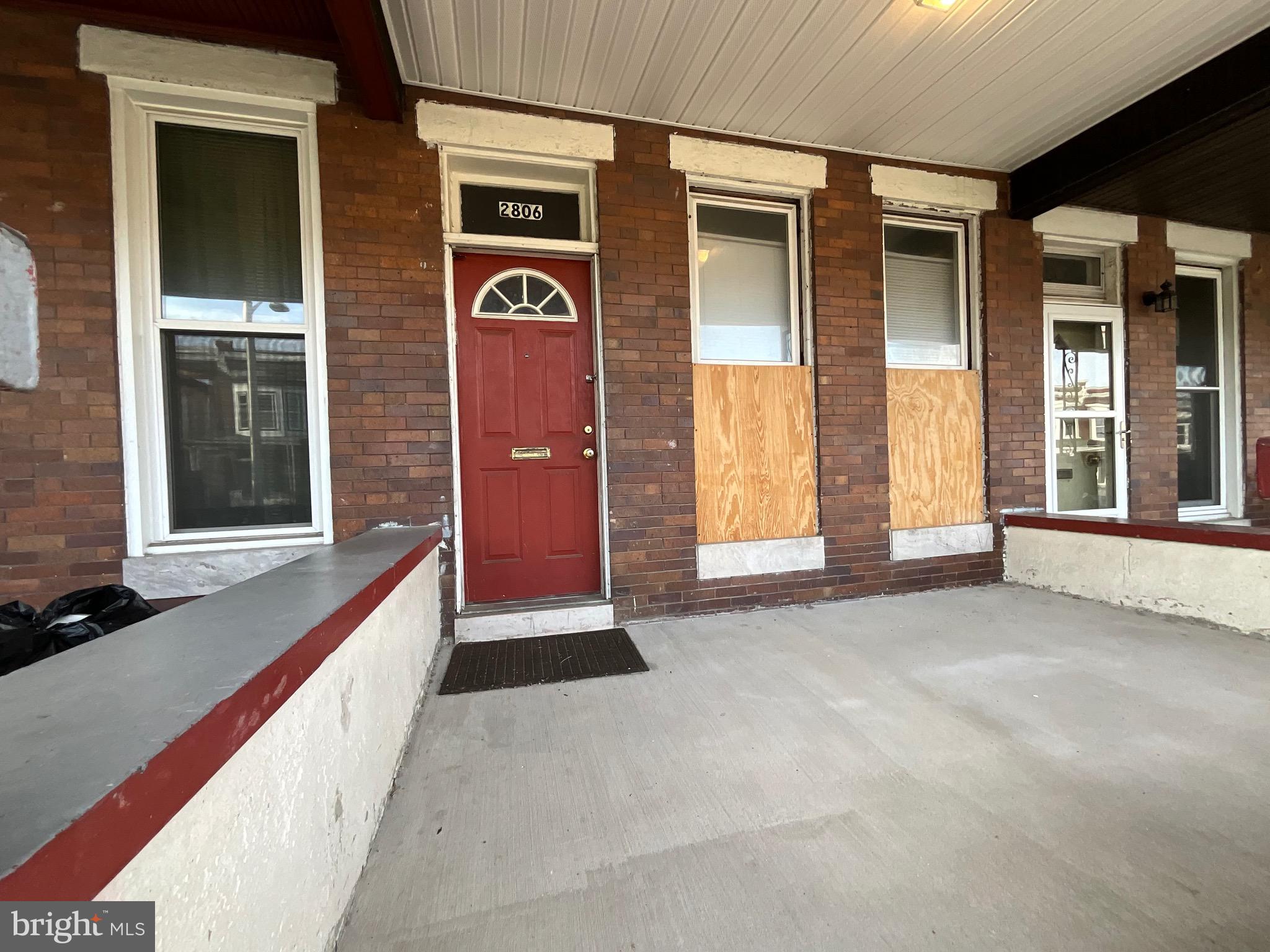 a view of an entryway of house