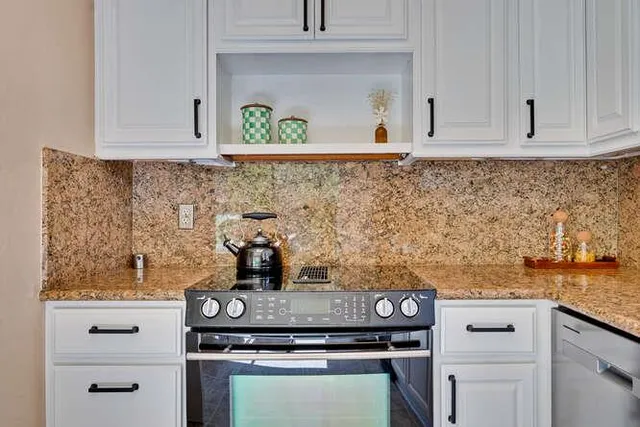 $840,000 | 425 North El Camino Real, Unit 203, San Mateo, CA 94401