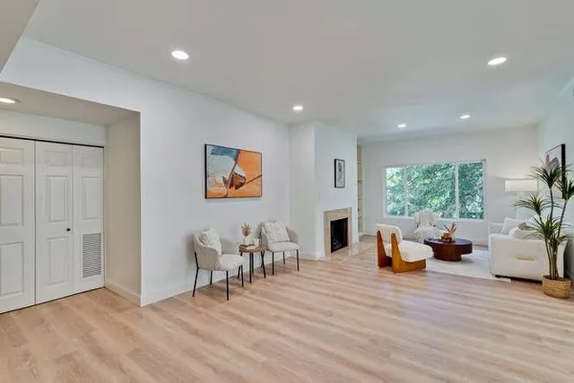 $840,000 | 425 North El Camino Real, Unit 203, San Mateo, CA 94401