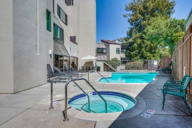 $840,000 | 425 North El Camino Real, Unit 203, San Mateo, CA 94401
