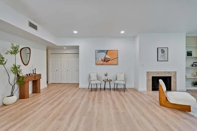 $840,000 | 425 North El Camino Real, Unit 203, San Mateo, CA 94401