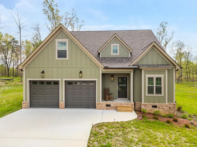 $549,900 | 2664 Mowbray Pike, Soddy Daisy, TN 37379