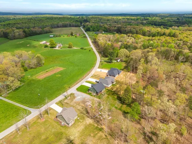 $547,900 | 2664 Mowbray Pike, Soddy Daisy, TN 37379