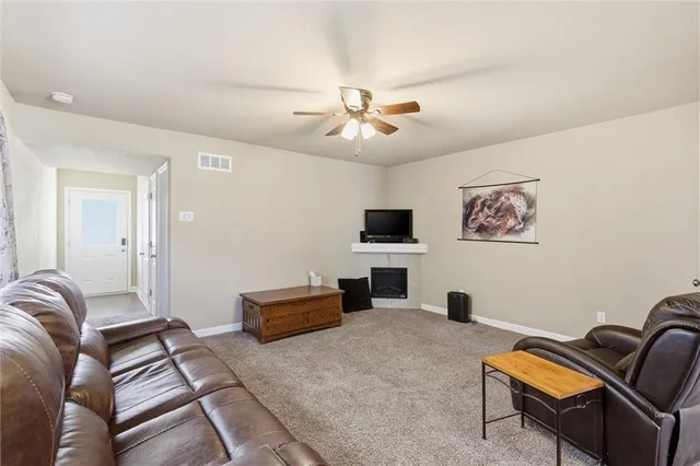 $224,900 | 219 North Pointe Lane, Raymore, MO 64083