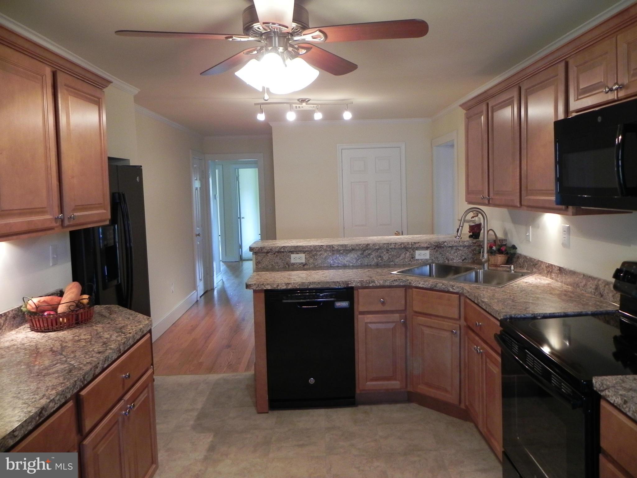 204 Russelcroft Road Winchester, VA 22601 - Photo 4 of 30 Kitchen