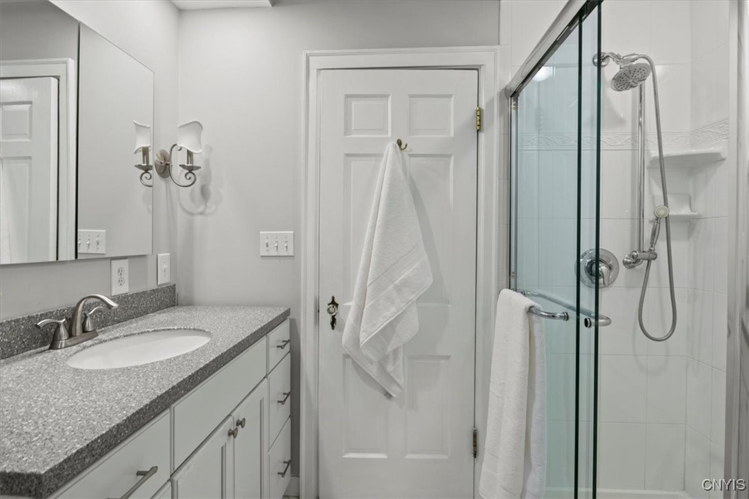 206 Lansdowne Road DeWitt, NY 13214 - Photo 34 of 50