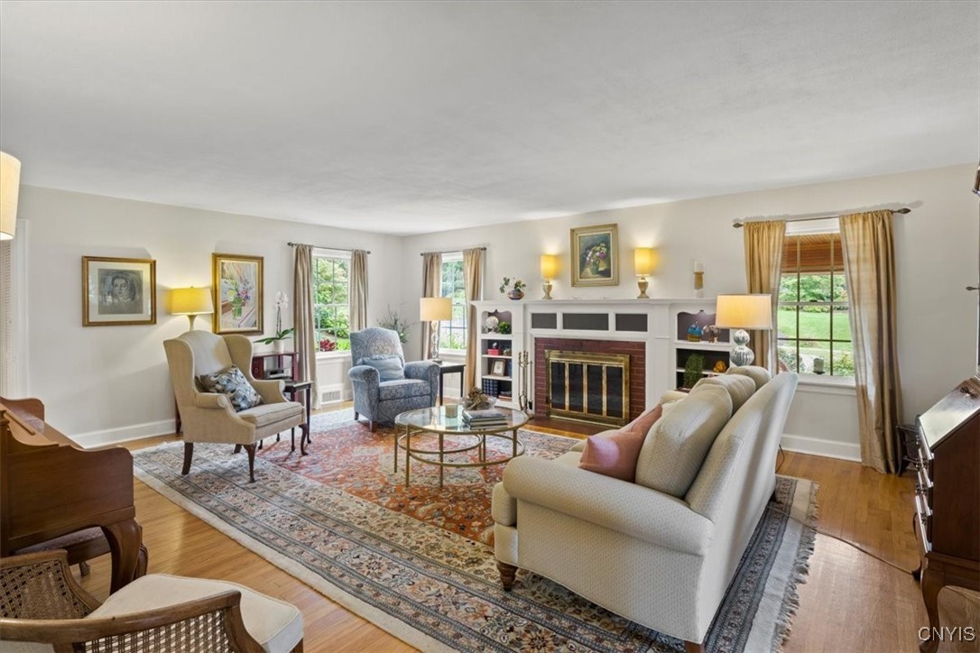 206 Lansdowne Road DeWitt, NY 13214 - Photo 4 of 50 large living room for all to enjoy